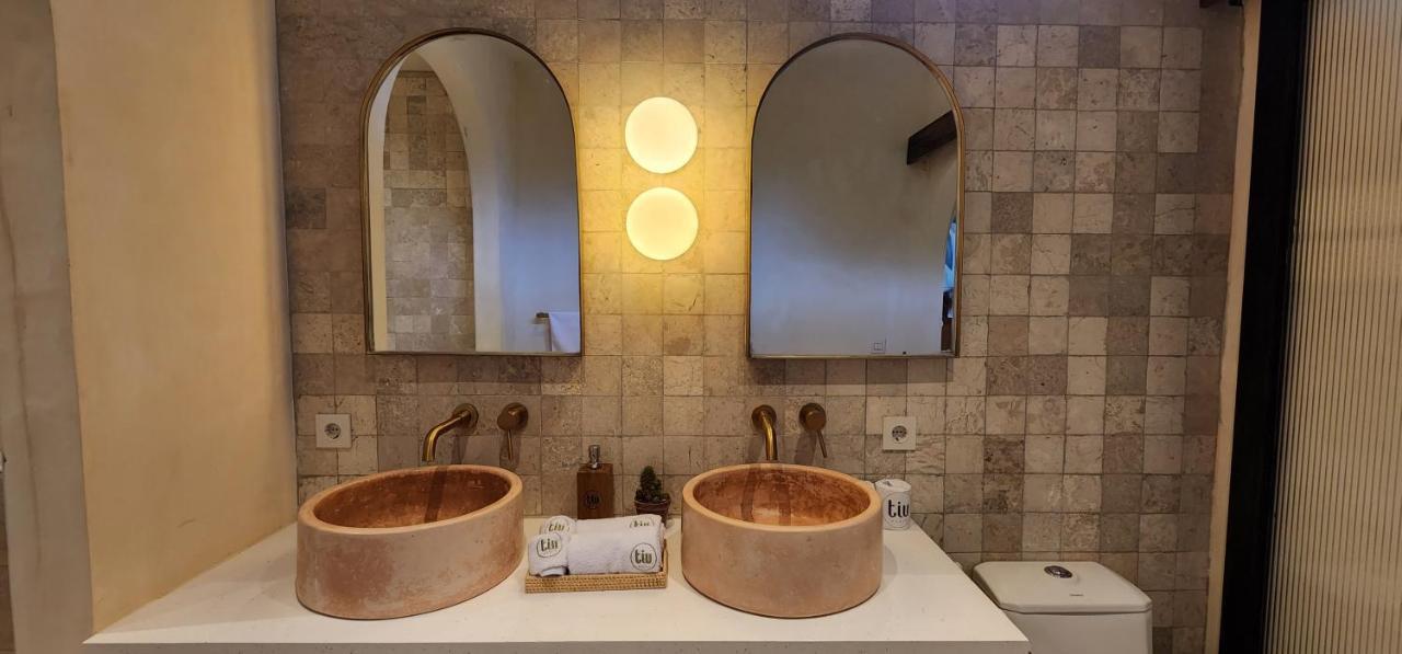 ホテル Tiu Oasis Lombok Kuta  エクステリア 写真