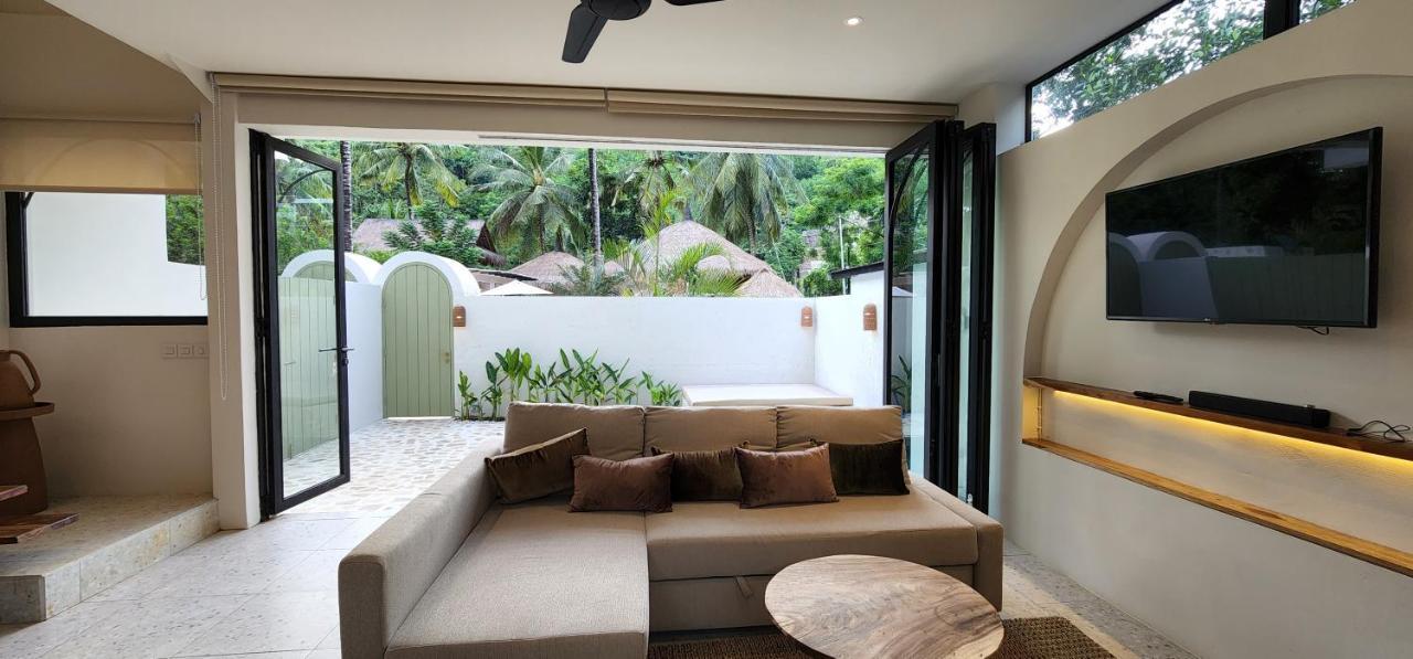 ホテル Tiu Oasis Lombok Kuta  エクステリア 写真
