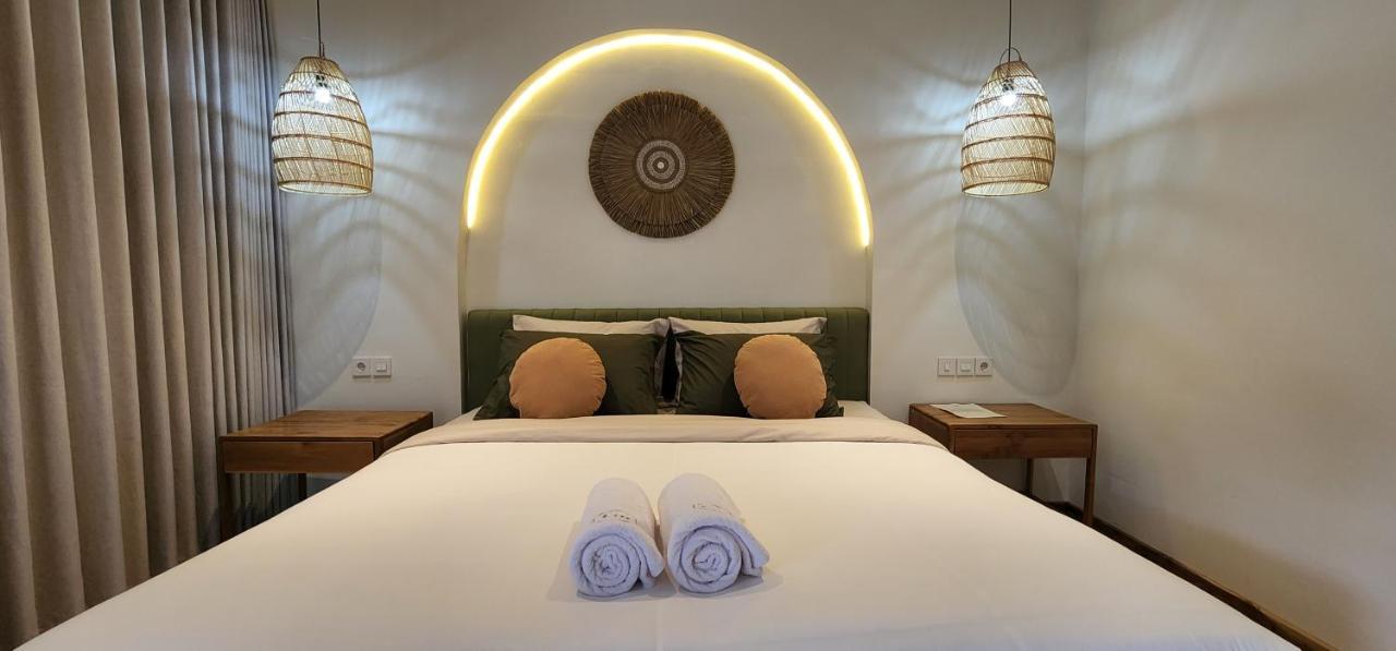 ホテル Tiu Oasis Lombok Kuta  エクステリア 写真