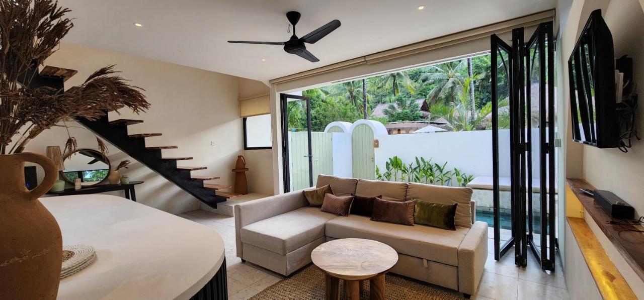 ホテル Tiu Oasis Lombok Kuta  エクステリア 写真