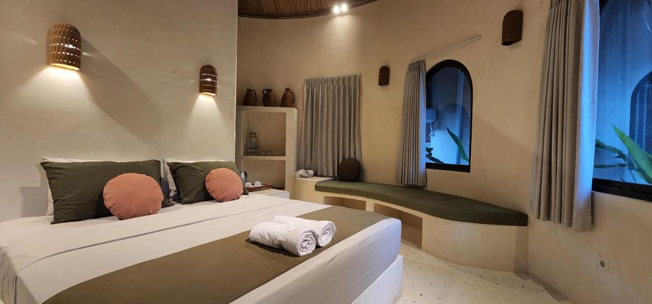 ホテル Tiu Oasis Lombok Kuta  エクステリア 写真