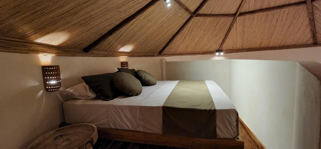 ホテル Tiu Oasis Lombok Kuta  エクステリア 写真
