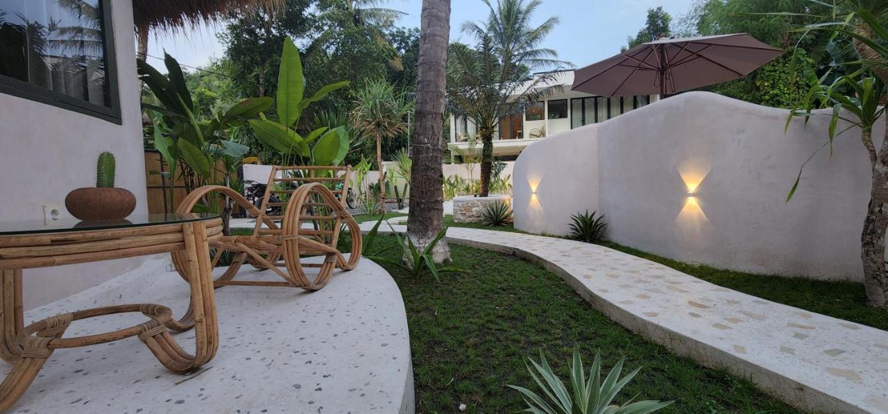 ホテル Tiu Oasis Lombok Kuta  エクステリア 写真
