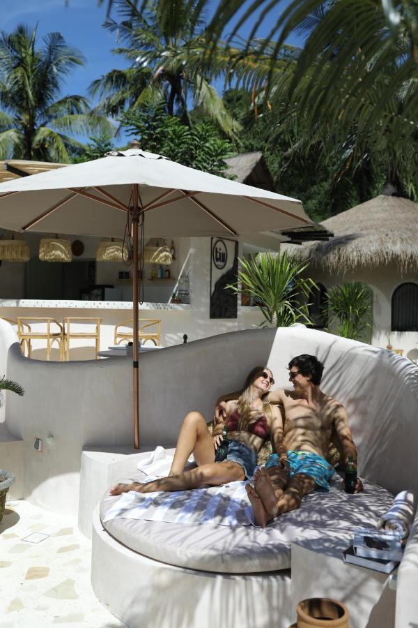 ホテル Tiu Oasis Lombok Kuta  エクステリア 写真