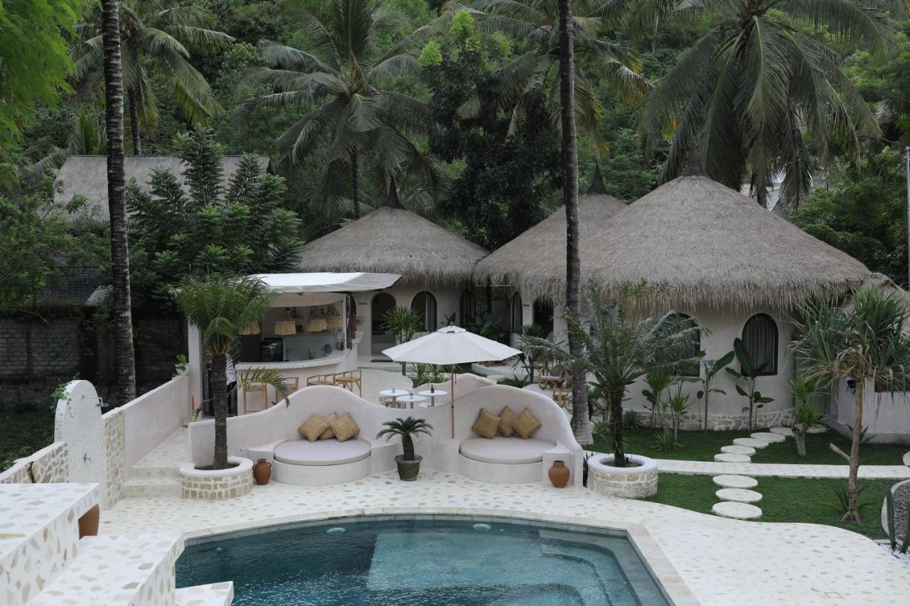 ホテル Tiu Oasis Lombok Kuta  エクステリア 写真